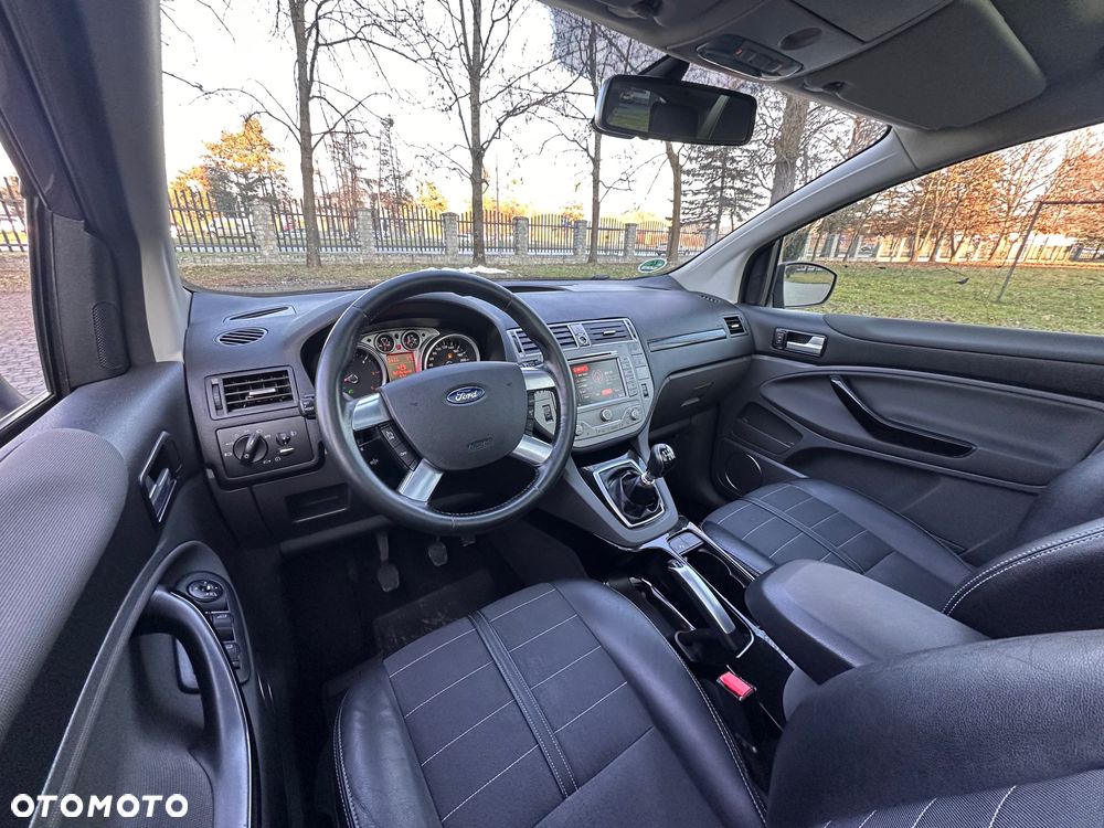 Ford Kuga 2.0 TDCi 4x4 Titanium - 35