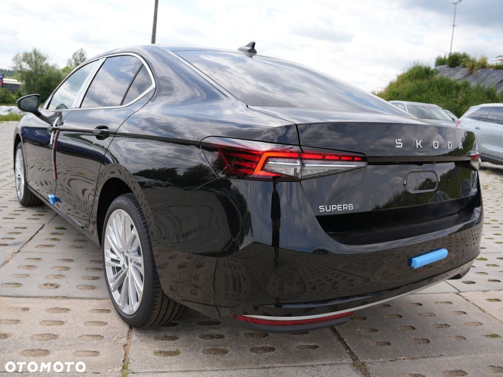 Skoda Superb 2.0 TDI SCR 4x4 L&K DSG - 12