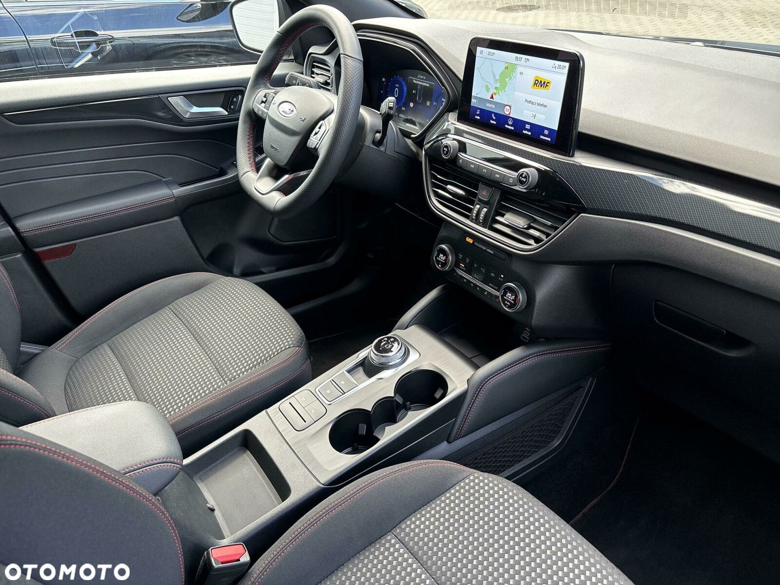 Ford Kuga - 25