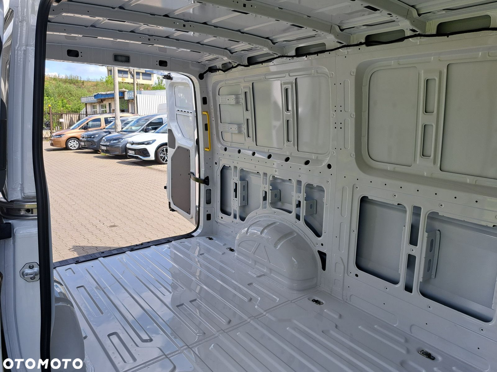Volkswagen Crafter 2.0 TDI Automat - 9