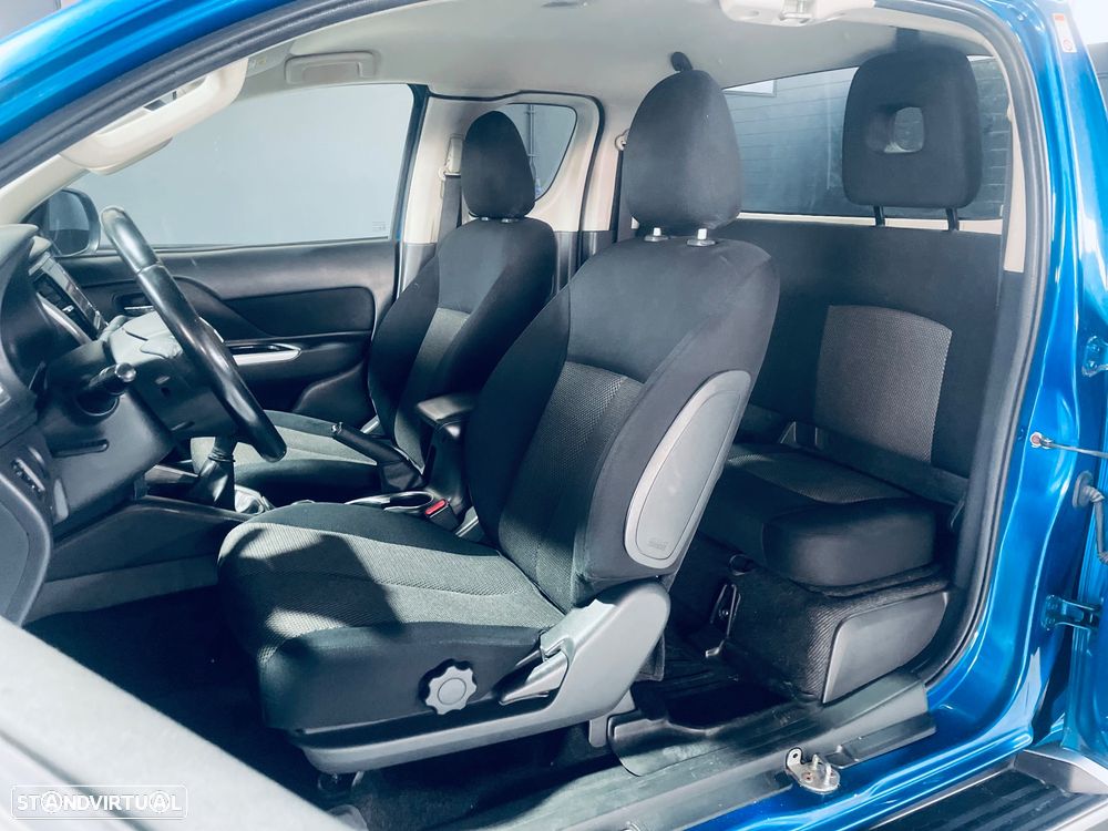 Mitsubishi L200 - 12