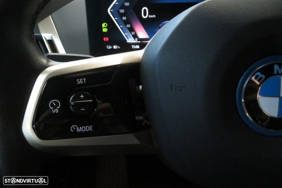 BMW iX xDrive 40 - 15