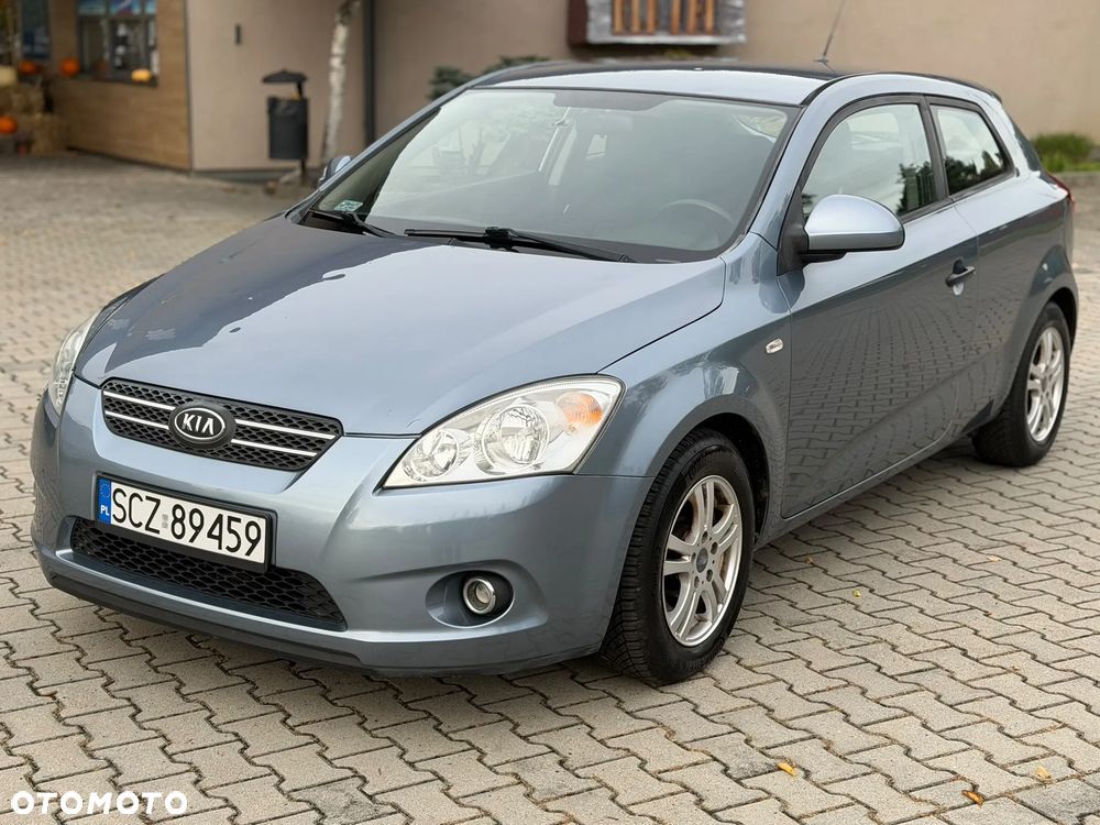 Kia Ceed 2009 photo 3