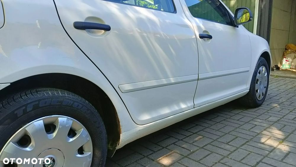 Skoda Octavia 1.6 Combi Classic - 7