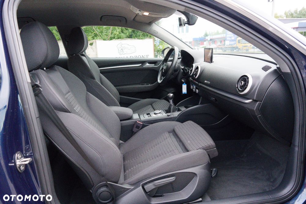 Audi A3 3-drzwiowe 1.6 TDI design - 19