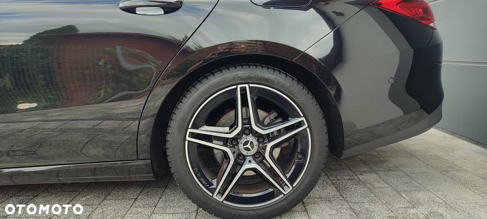 Mercedes-Benz CLA 180 7G-DCT - 21