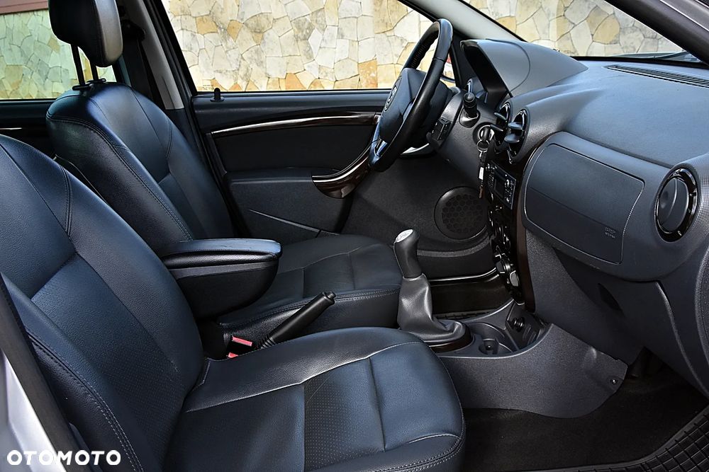 Dacia Duster 1.6 SCe Laureate S&S - 12