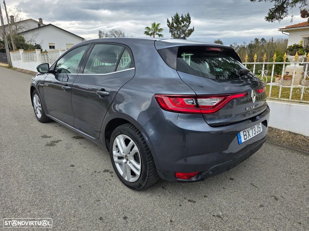Renault Mégane 1.5 dCi Dynamique S - 9
