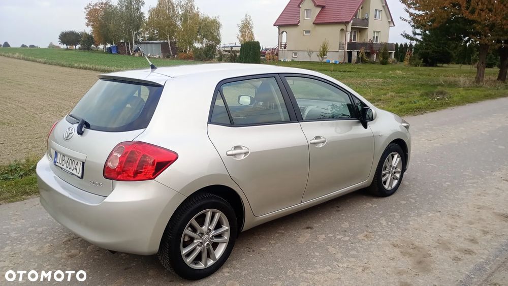 Toyota Auris 1.33 VVT-i - 11