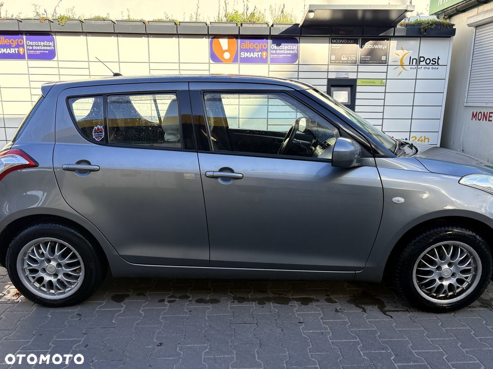 Suzuki Swift - 4