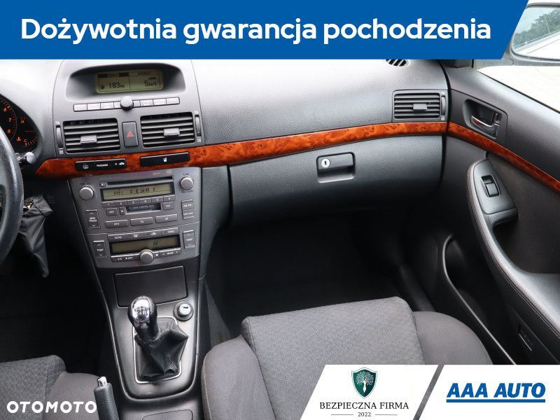 Toyota Avensis - 10