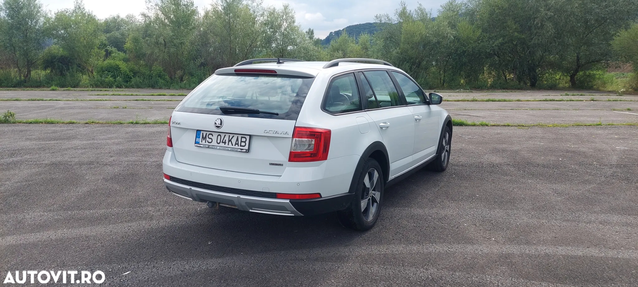 Skoda Octavia 2.0 TDI 4x4 DSG Scout - 8