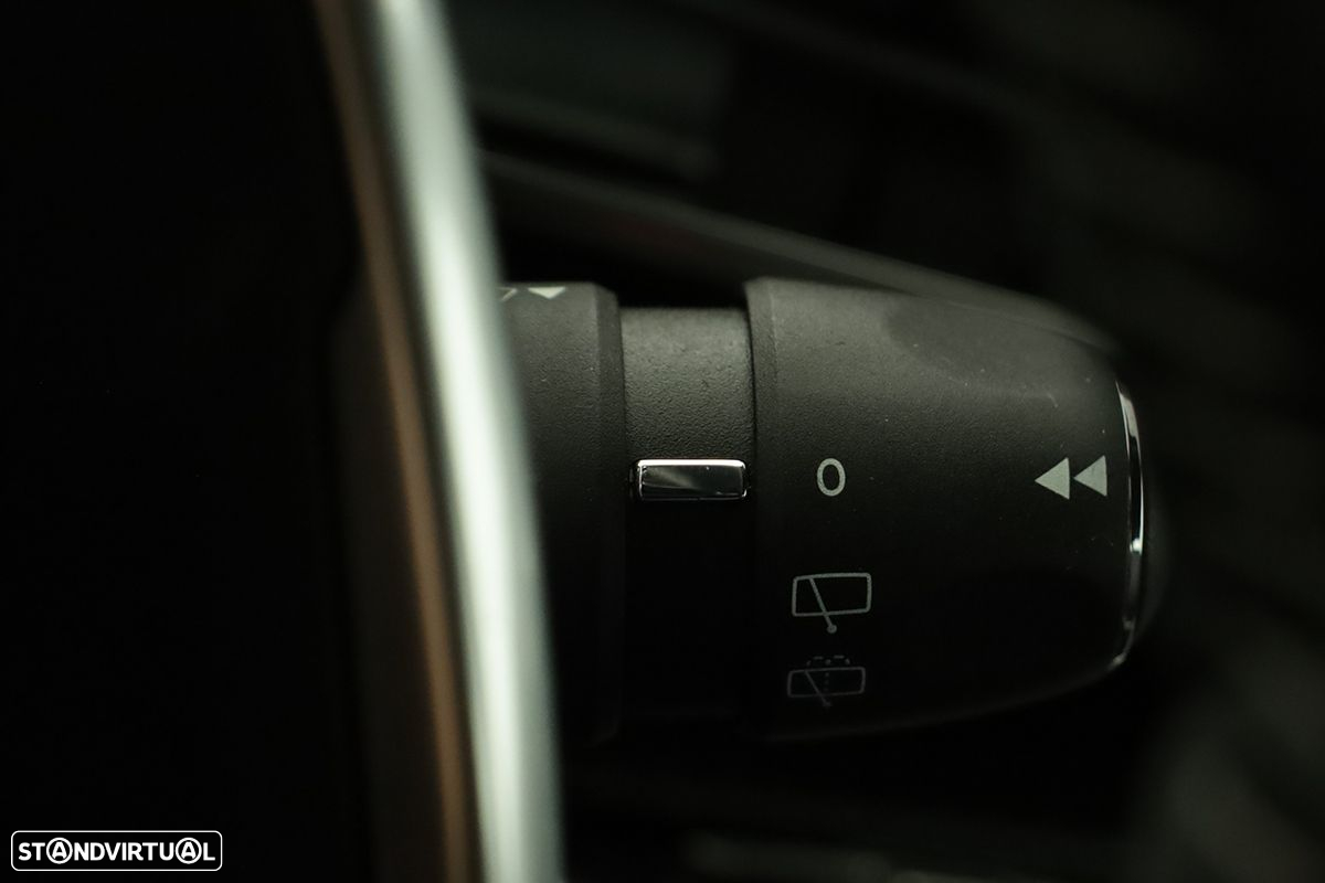 Peugeot 3008 1.6 Hybrid Allure e-EAT8 - 19