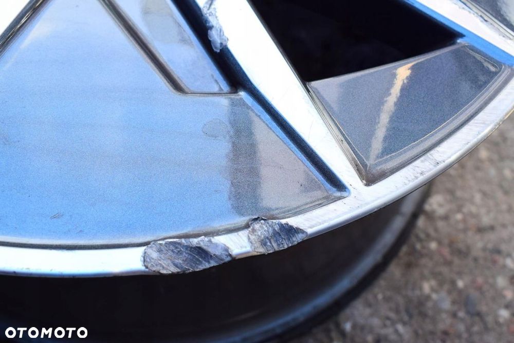 AUDI 17 A4 B9 8W0 Nowy Model Oryginał - 3