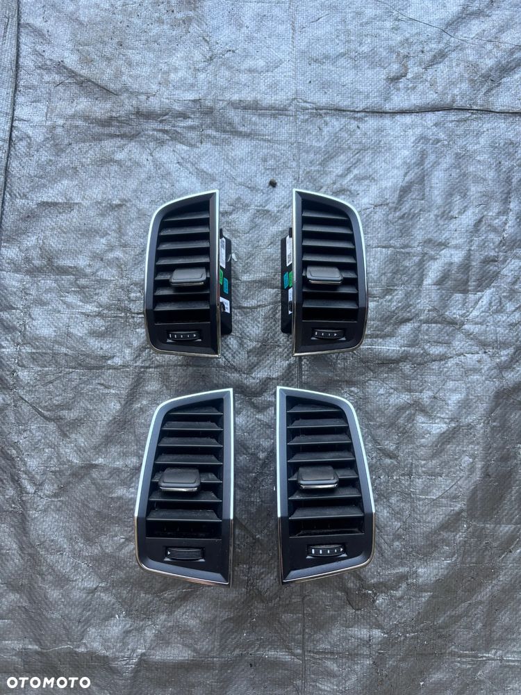 Skoda Karoq kratka nawiewu prawa lewa 57A819702A 57A819701A 57A820951A 57A820852A