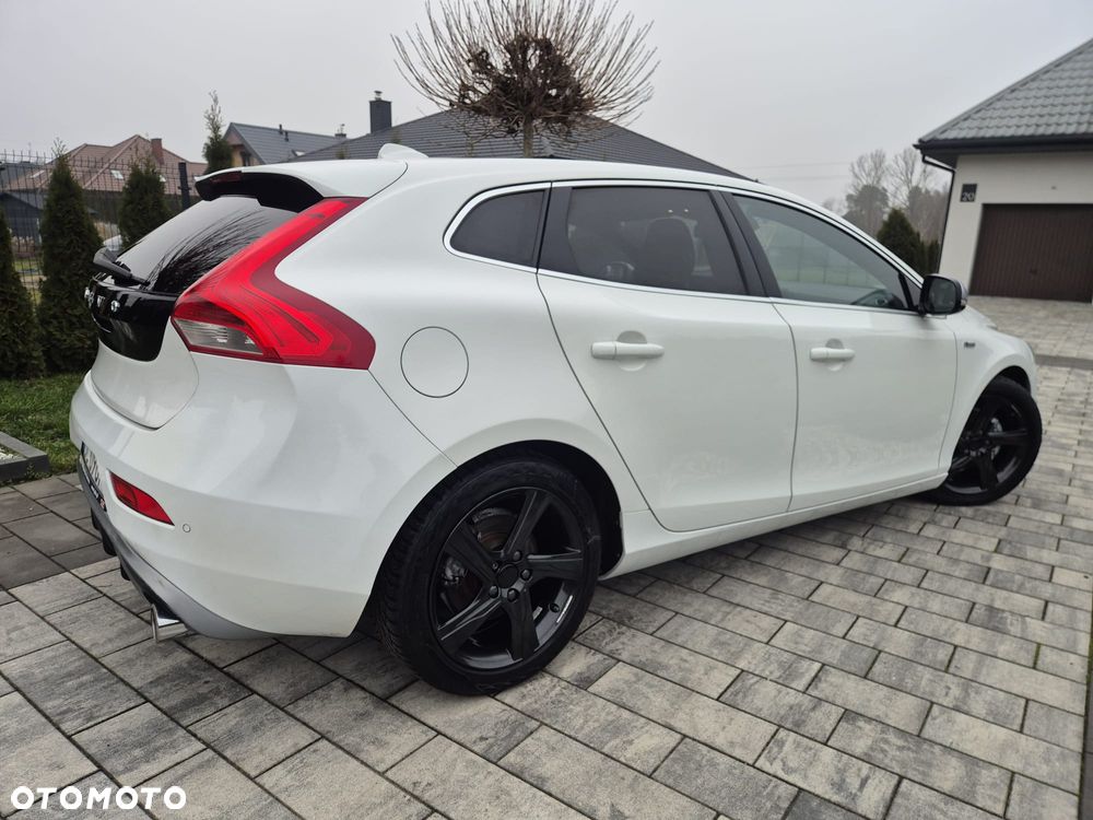 Volvo V40 D2 R Design - 7