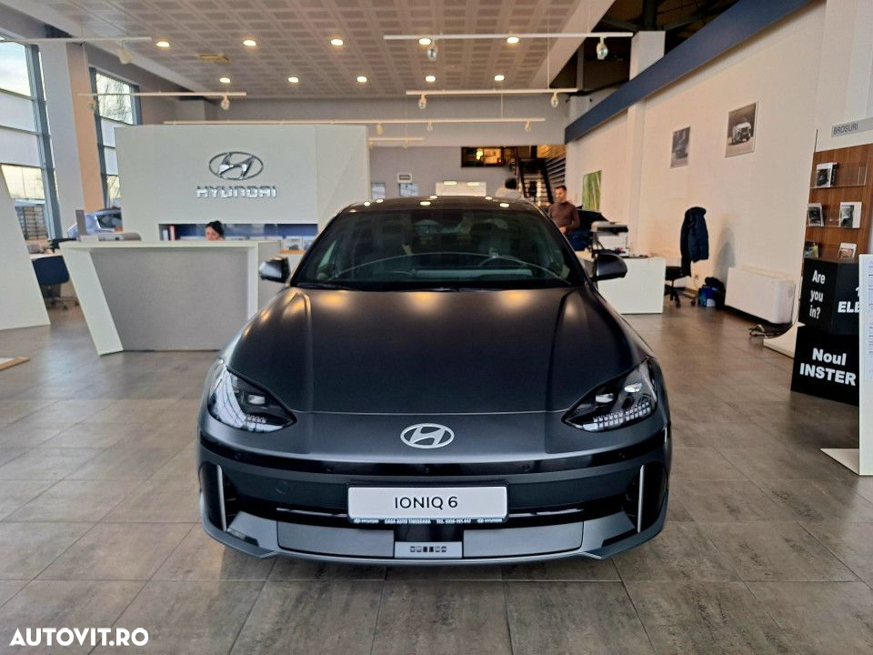 Hyundai IONIQ - 3