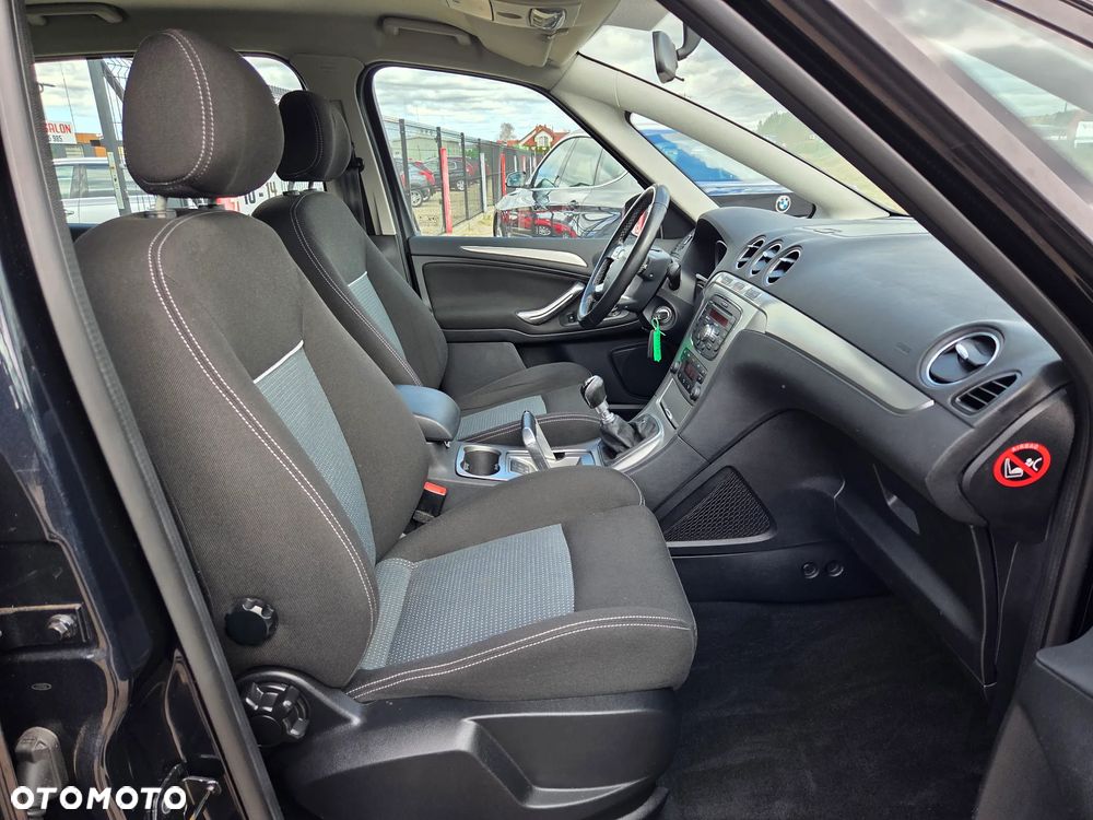 Ford S-Max 2.0 TDCi Ambiente - 19