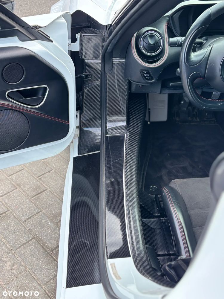 Alfa Romeo 4C 1.8 TBi - 27