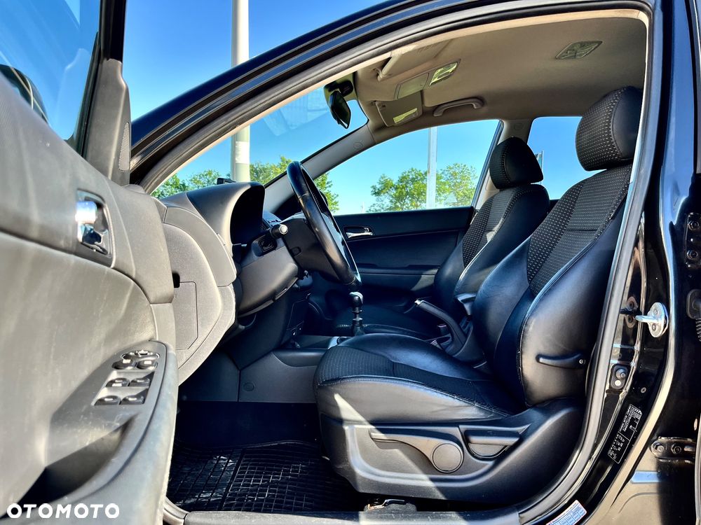 Hyundai i30 1.6 Premium - 14
