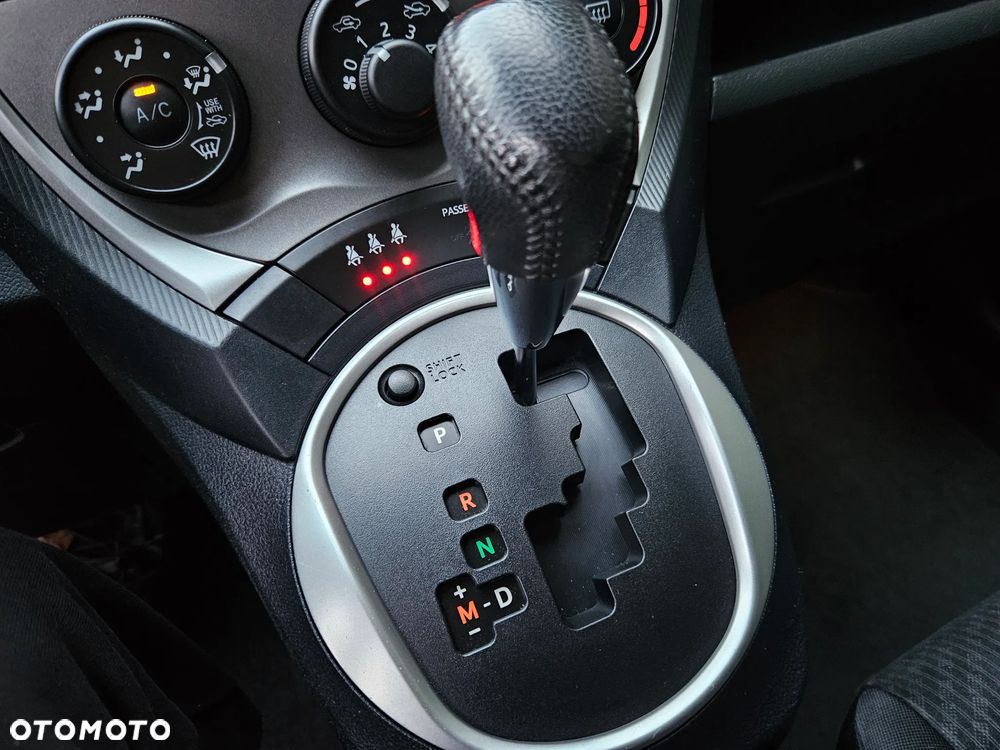 Toyota Verso S 1.33 VVT-i Multidrive Club - 30
