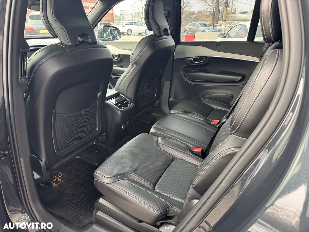 Volvo XC 90 D5 AWD Geartronic RDesign - 11