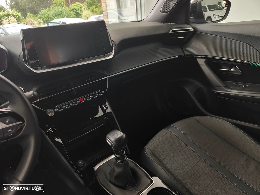 Peugeot 2008 1.2 PureTech Allure - 40