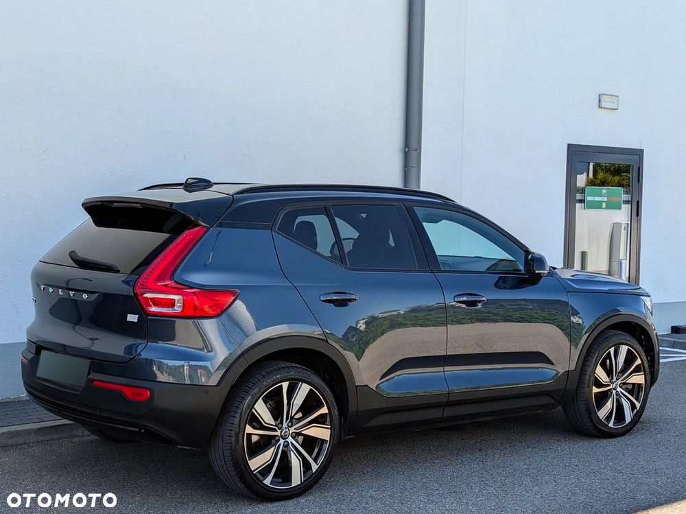 Volvo XC 40 82kWh P8 Recharge AWD Pro - 4