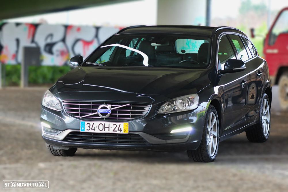 Volvo V60 1.6 D2 Momentum Eco Powershift - 3