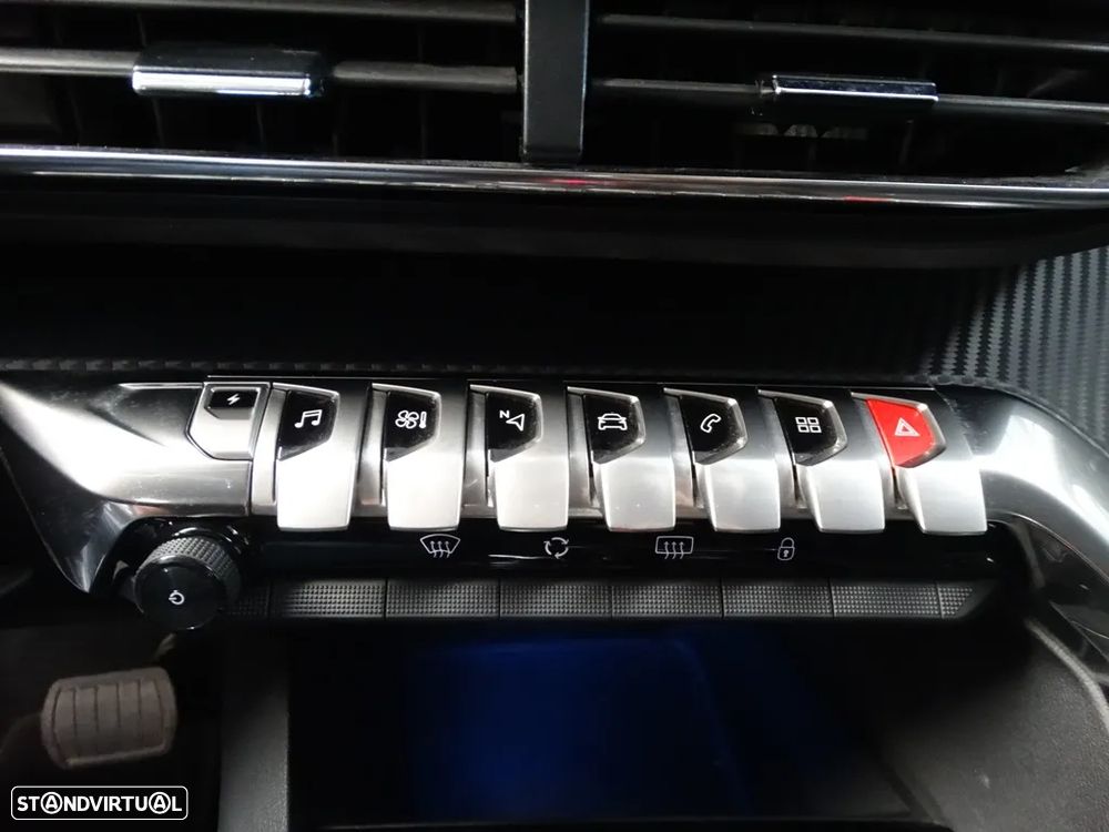 Peugeot 3008 1.6 Hybrid Allure e-EAT8 - 25