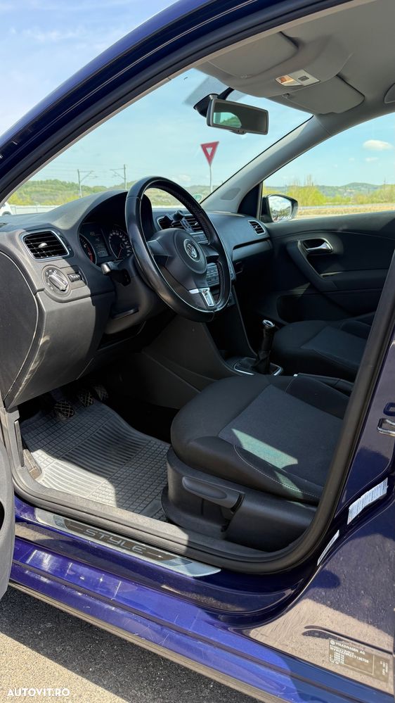 Volkswagen Polo ver-1-2-tsi-blue-motion-technology-style - 14