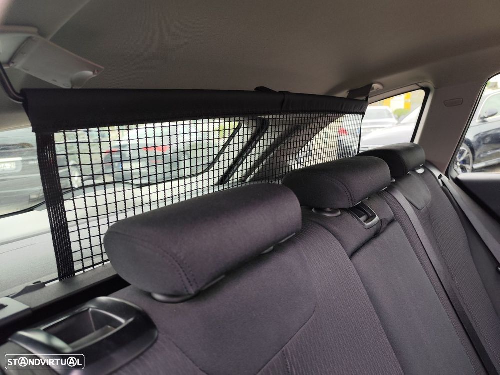 BMW 320 d DPF Touring - 26