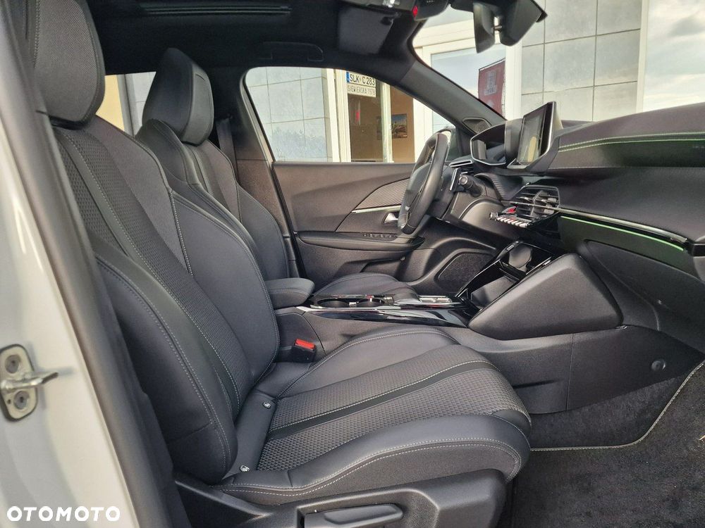 Peugeot 2008 1.5 BlueHDi GT S&S EAT8 - 27