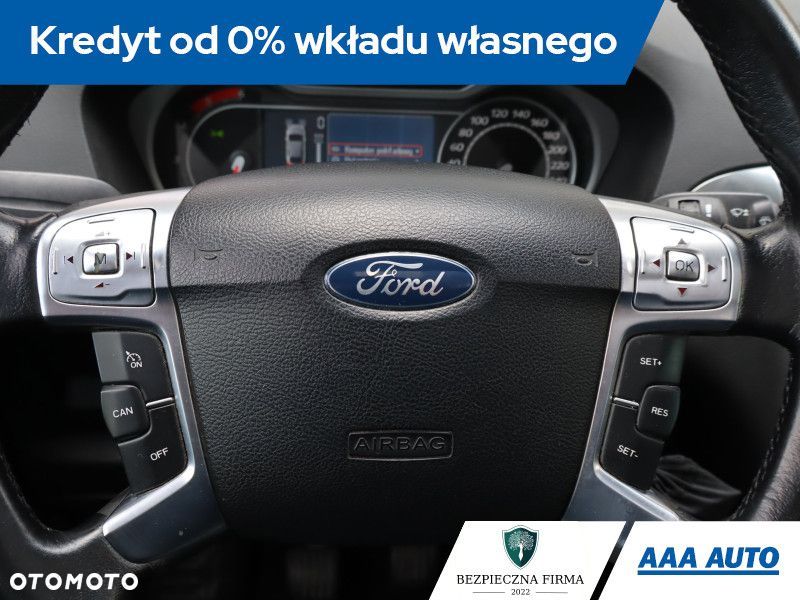 Ford S-Max - 13