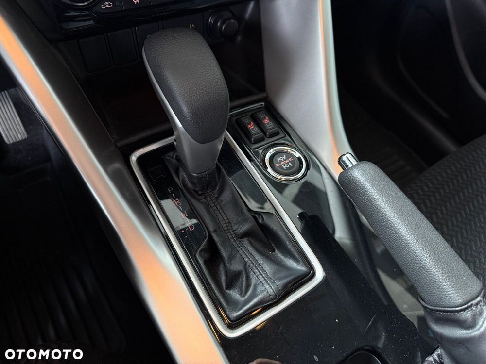 Mitsubishi Eclipse Cross - 24