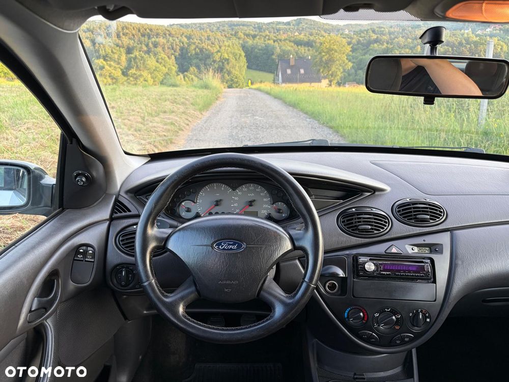 Ford Focus - 11