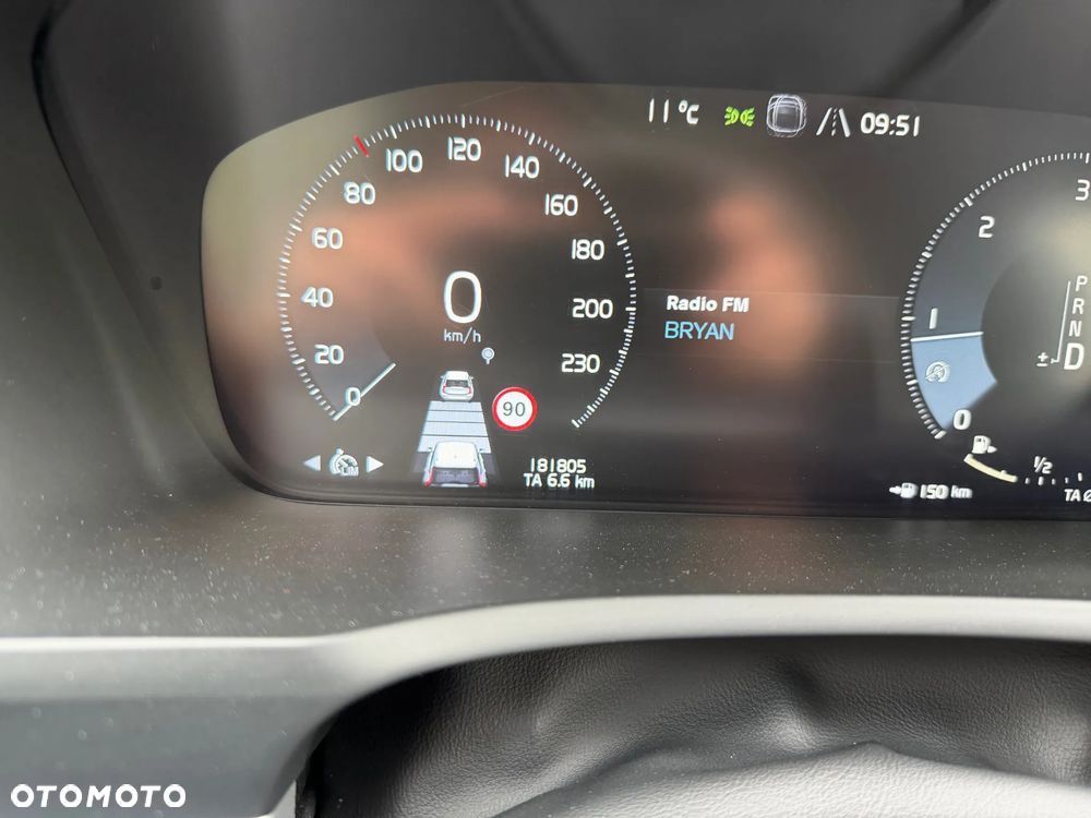 Volvo XC 90 D5 AWD Geartronic RDesign - 24