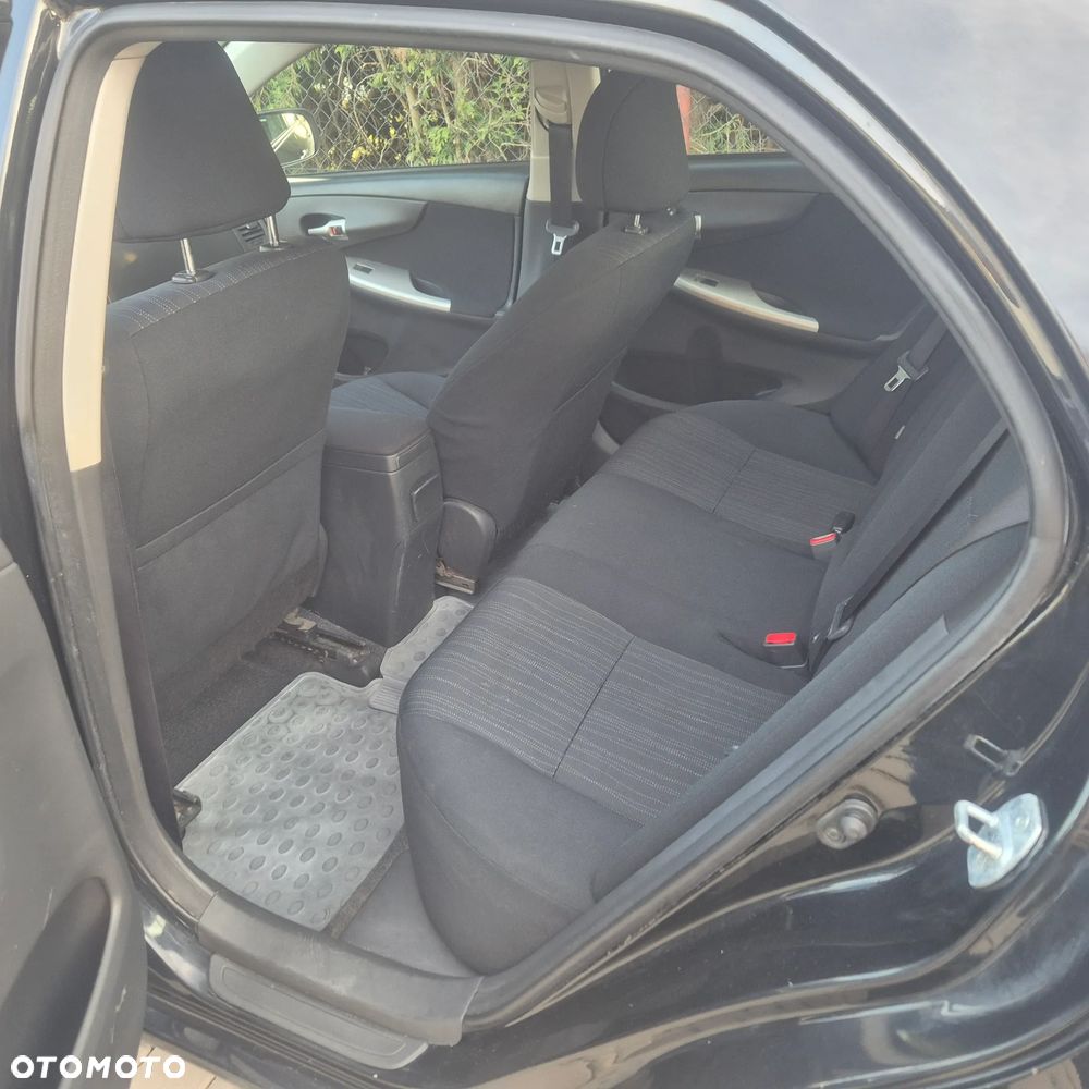 Toyota Corolla 1.6 Luna - 11