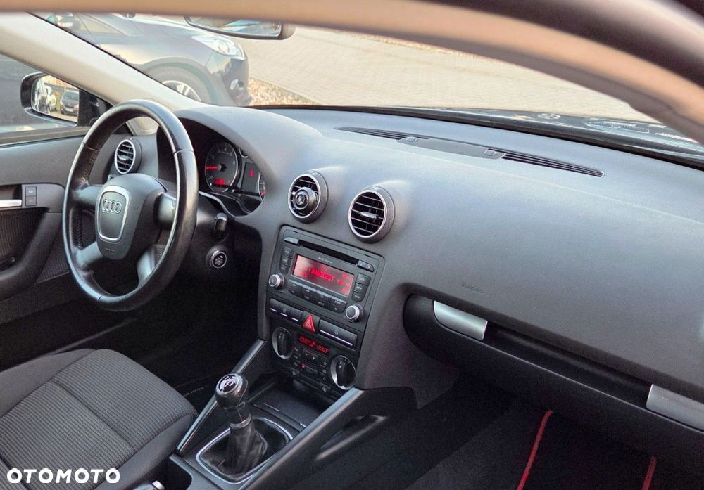 Audi A3 Sportback - 8