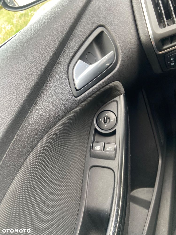 Ford Focus 1.6 TDCi DPF Trend - 11