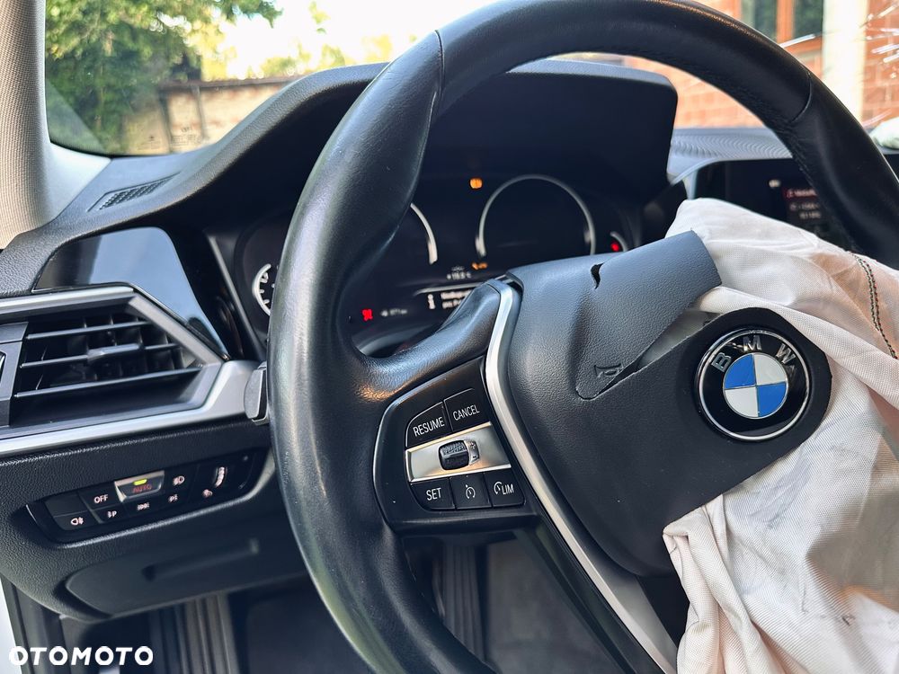 BMW Seria 3 318d - 9