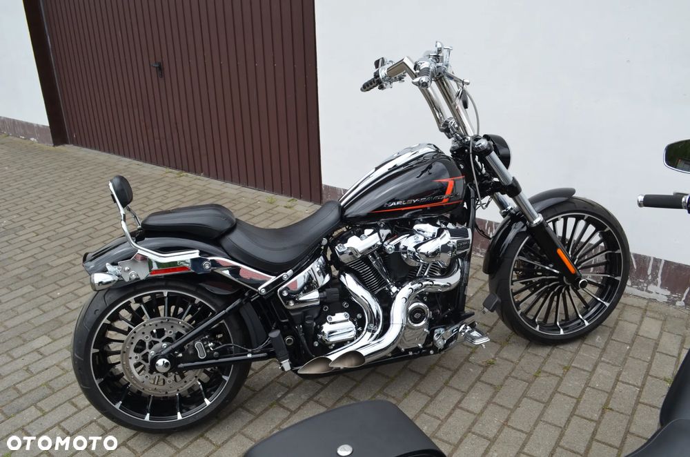 Harley-Davidson FXSB Breakout - 28