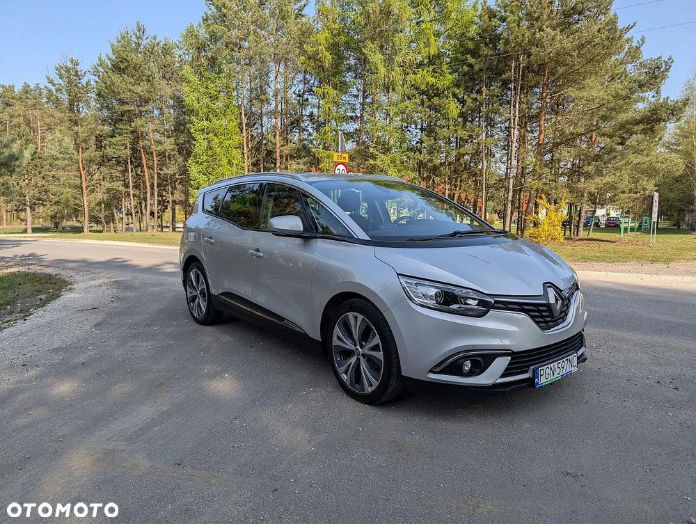 Renault Grand Scenic - 8