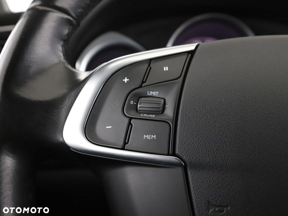 DS Automobiles DS 4 - 30