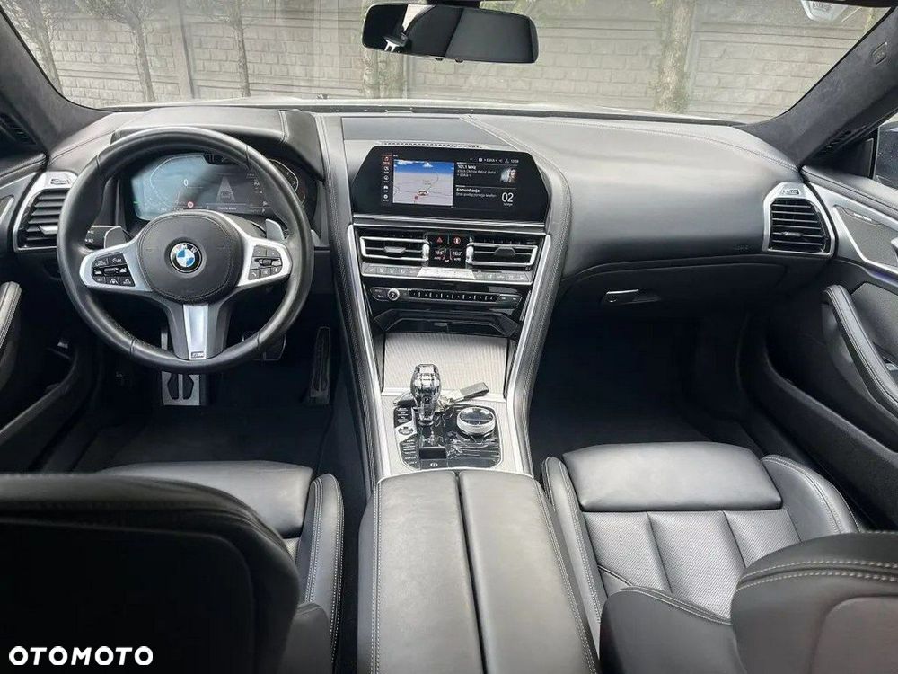 BMW Seria 8 - 8