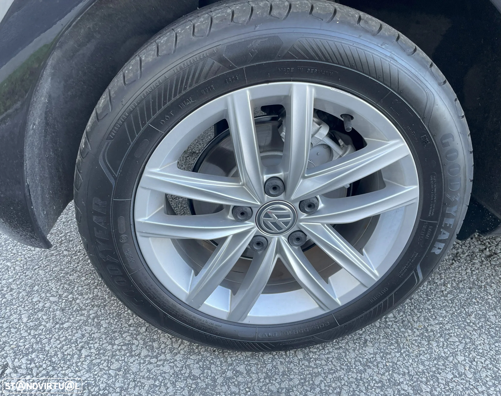 VW Golf 1.6 TDI Confortline - 21