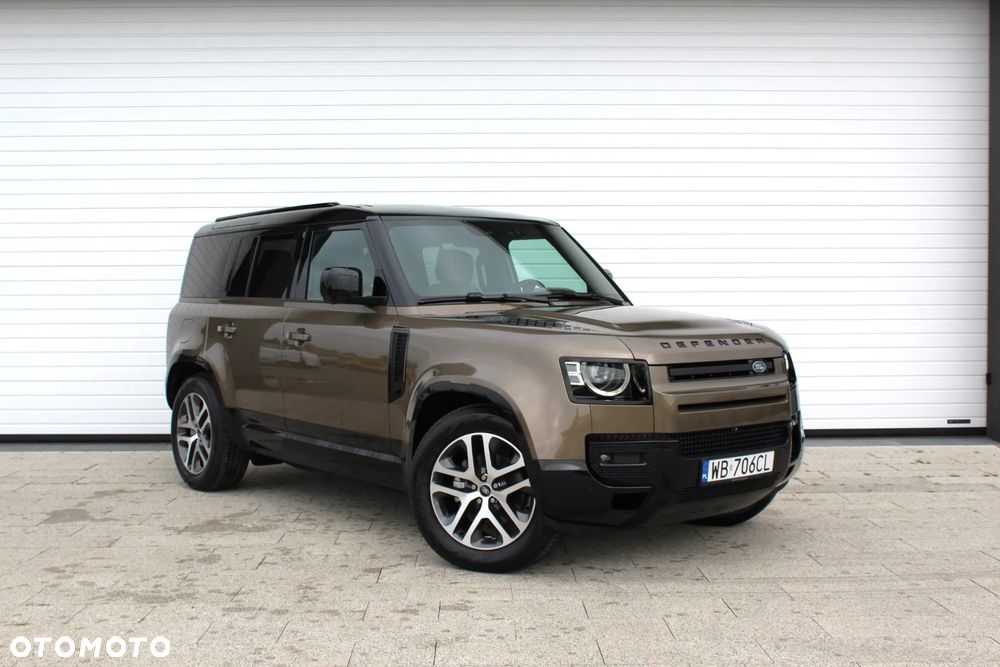 Land Rover Defender - 1