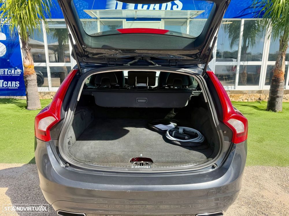 Volvo V60 2.4 D6 Momentum AWD Phev - 8