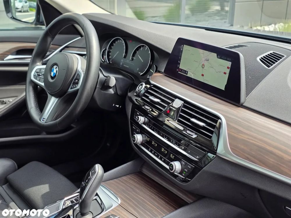 BMW Seria 5 520i GPF Sport Line sport - 17