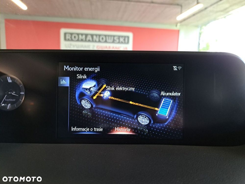 Lexus UX - 24